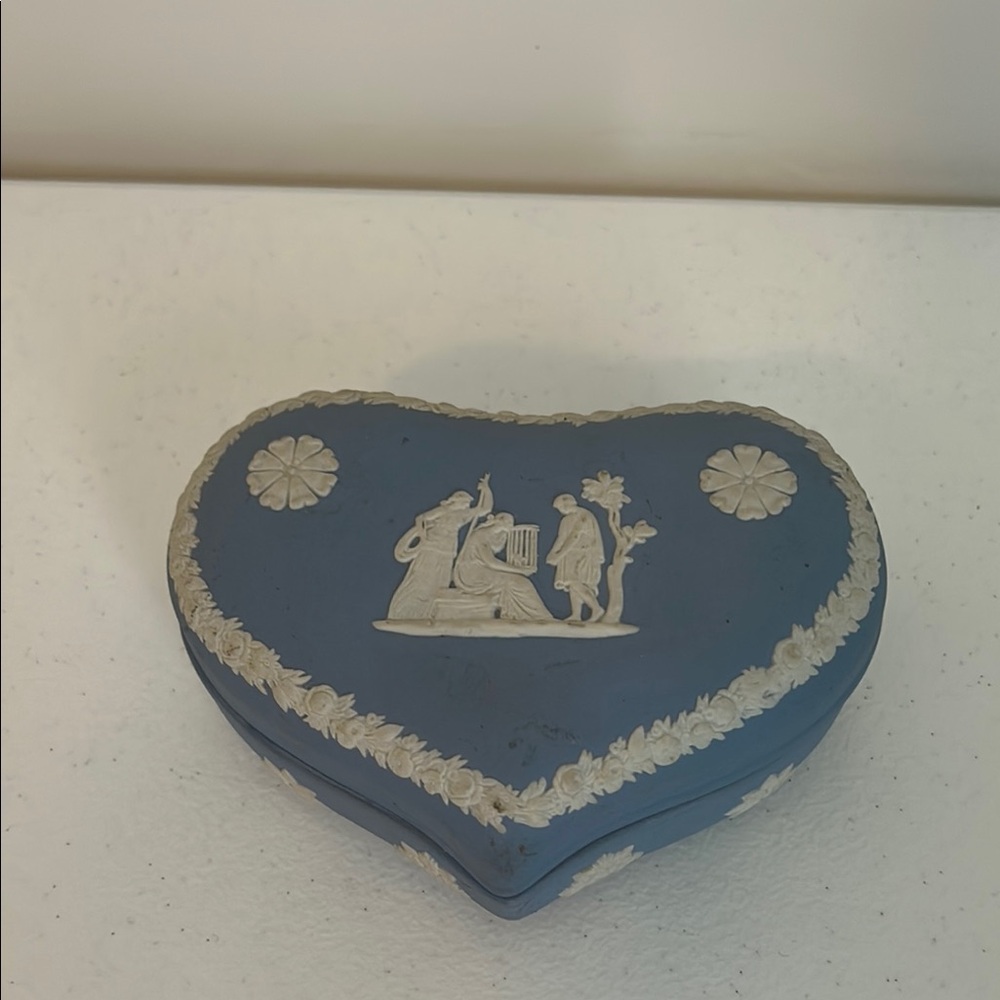 Wedgwood Blue Heart Ceramic Box with White Motif